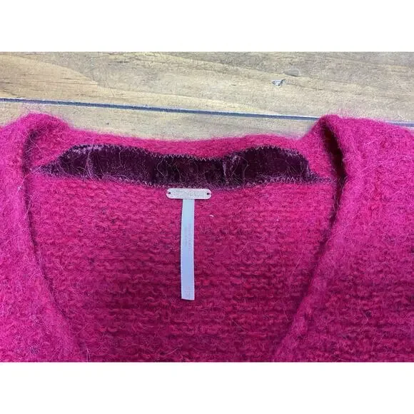Free People Theo Alpaca Blend V-Neck Sweater Fuchsia Size Medium - Picture 4 of 10